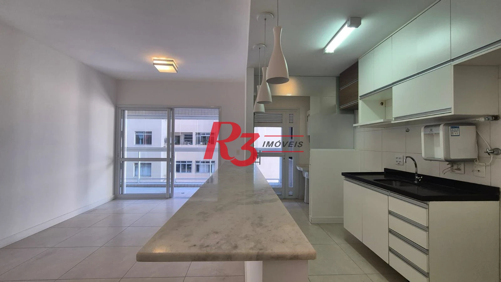 Apartamento com 2 dormitórios para alugar, 80 m² por R$ 6.700,02/mês - Gonzaga - Santos/SP