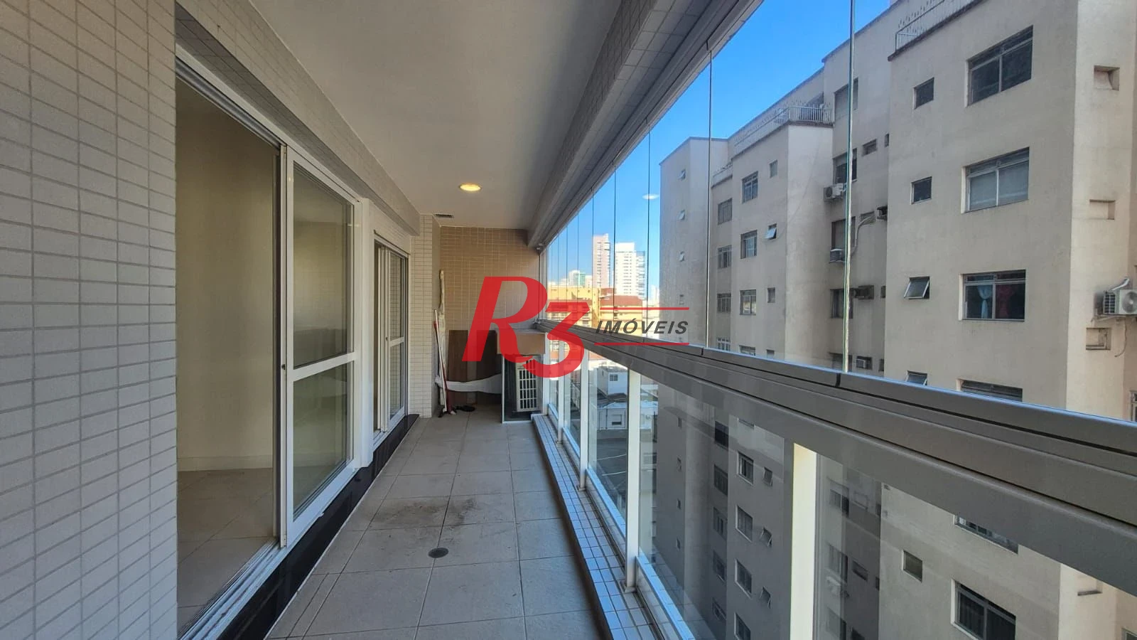 Apartamento com 2 dormitórios para alugar, 80 m² por R$ 6.700,02/mês - Gonzaga - Santos/SP