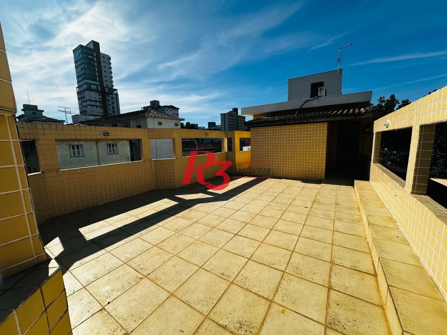 Casa com 5 dormitórios à venda, 400 m² por R$ 1.800.000,00 - Boqueirão - Santos/SP