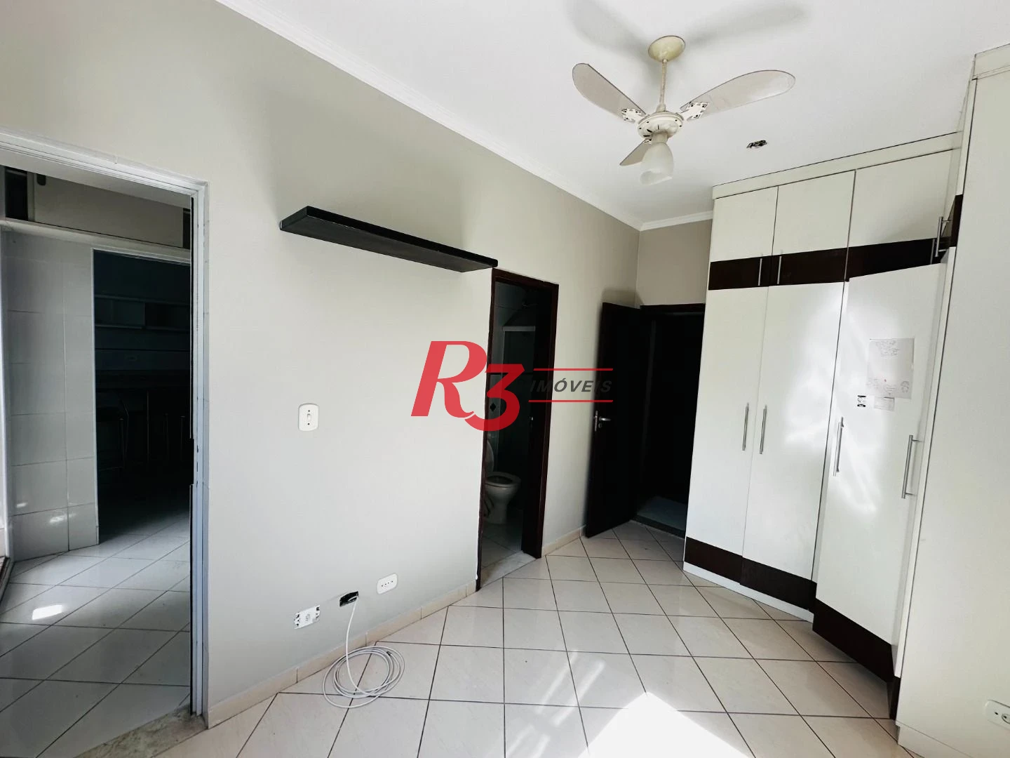 Casa com 5 dormitórios à venda, 400 m² por R$ 1.800.000,00 - Boqueirão - Santos/SP