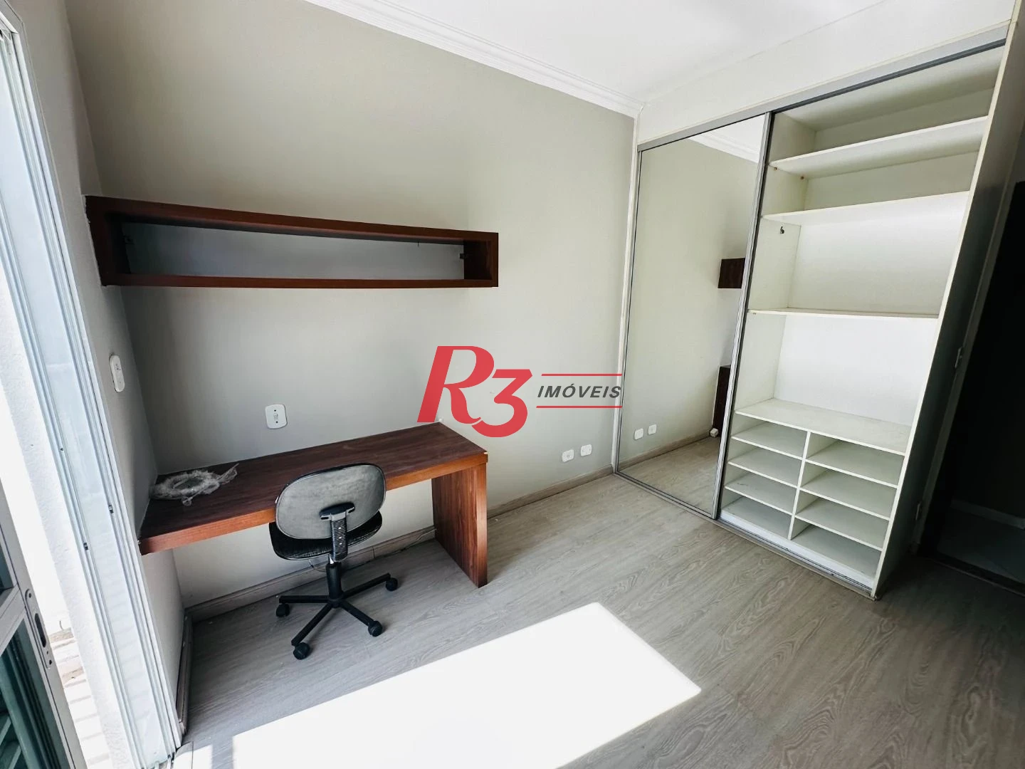 Casa com 5 dormitórios à venda, 400 m² por R$ 1.800.000,00 - Boqueirão - Santos/SP