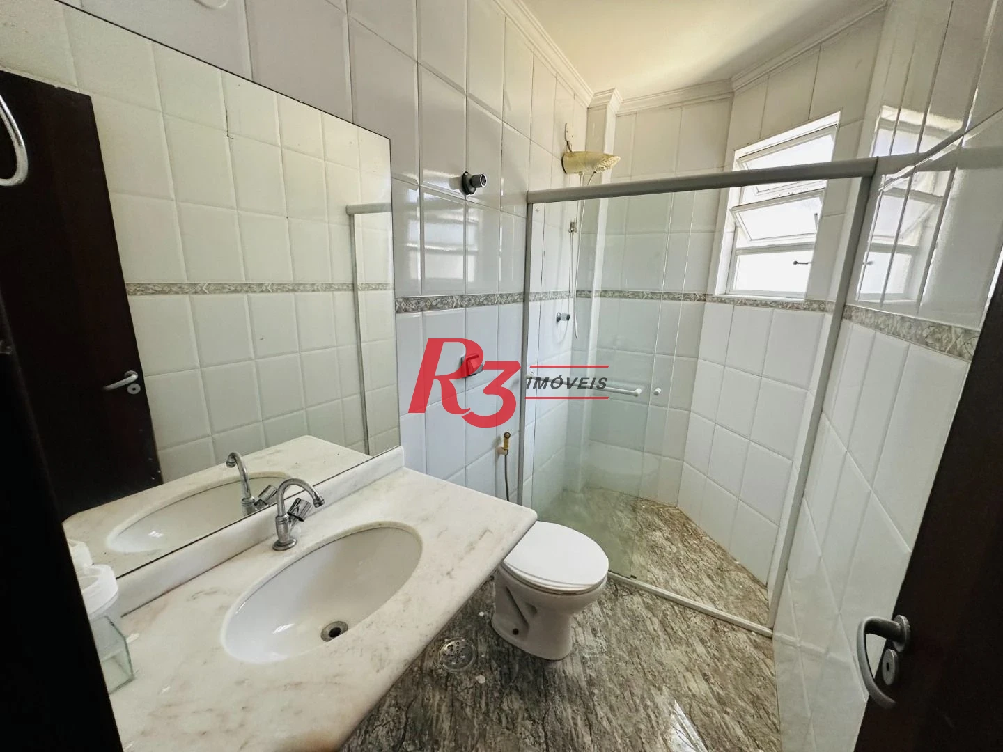Casa com 5 dormitórios à venda, 400 m² por R$ 1.800.000,00 - Boqueirão - Santos/SP