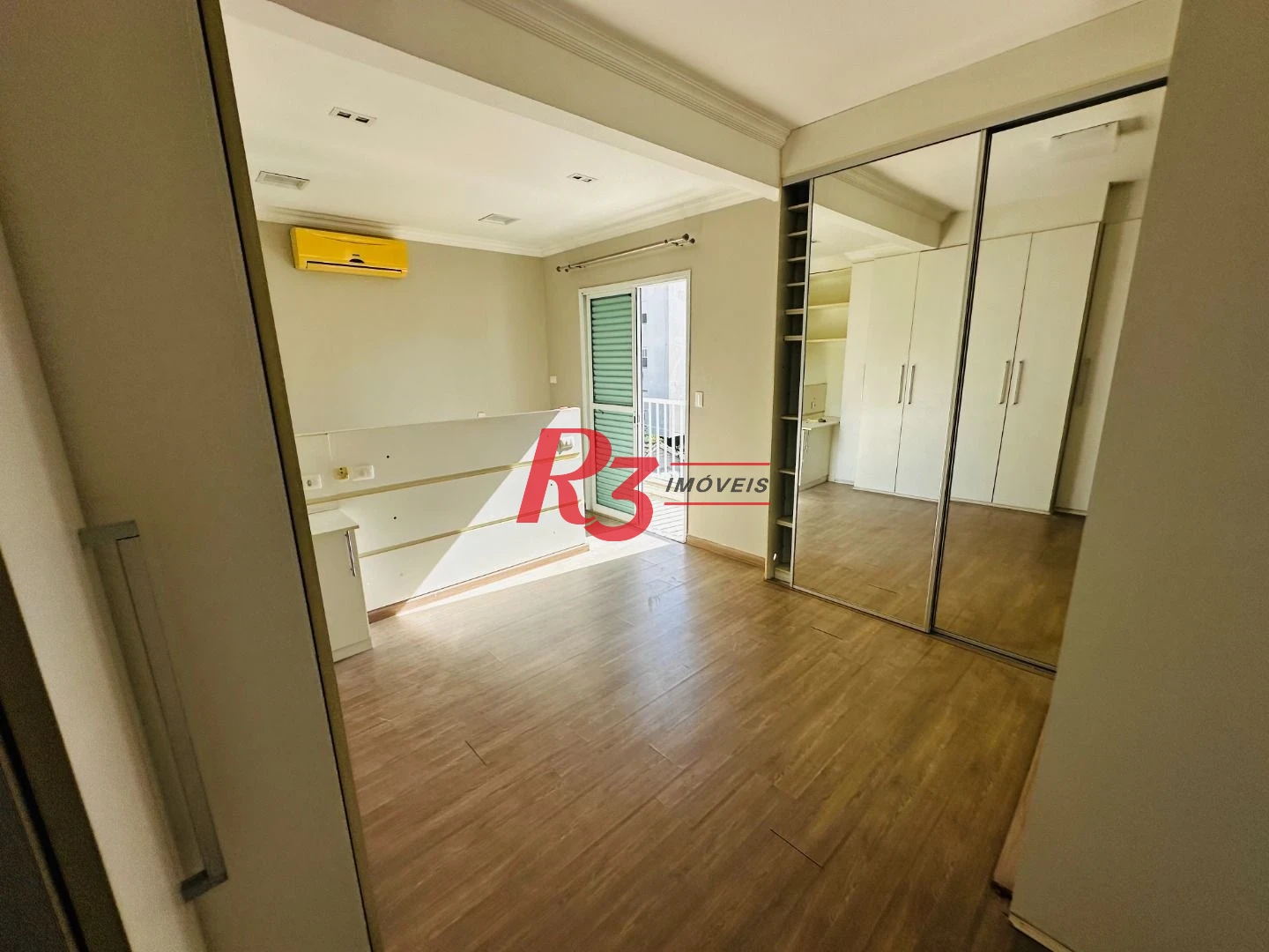 Casa com 5 dormitórios à venda, 400 m² por R$ 1.800.000,00 - Boqueirão - Santos/SP