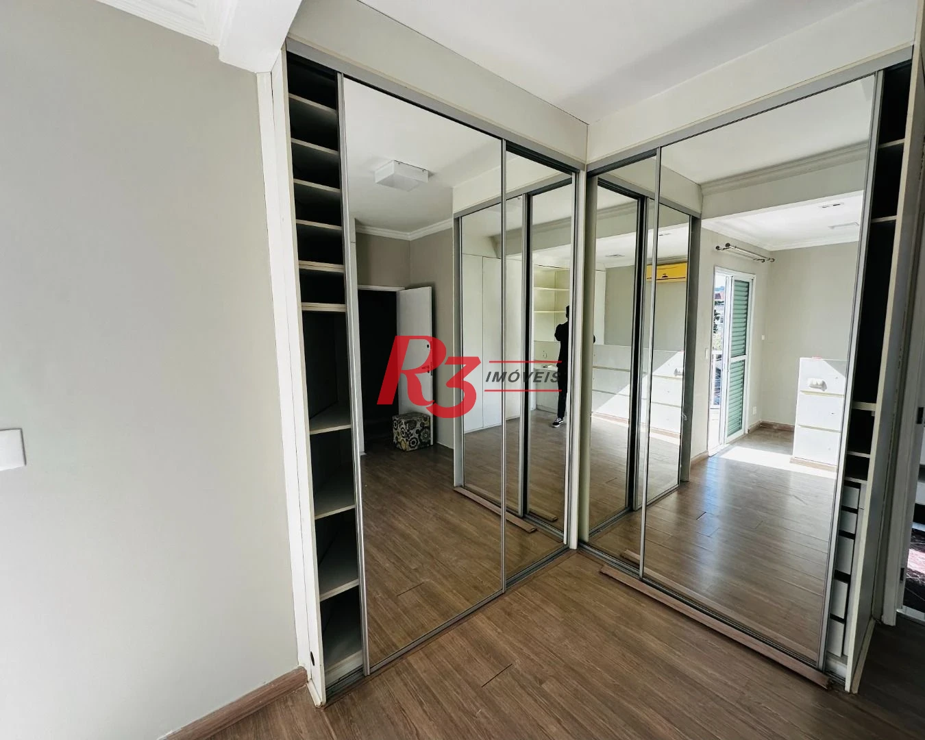 Casa com 5 dormitórios à venda, 400 m² por R$ 1.800.000,00 - Boqueirão - Santos/SP