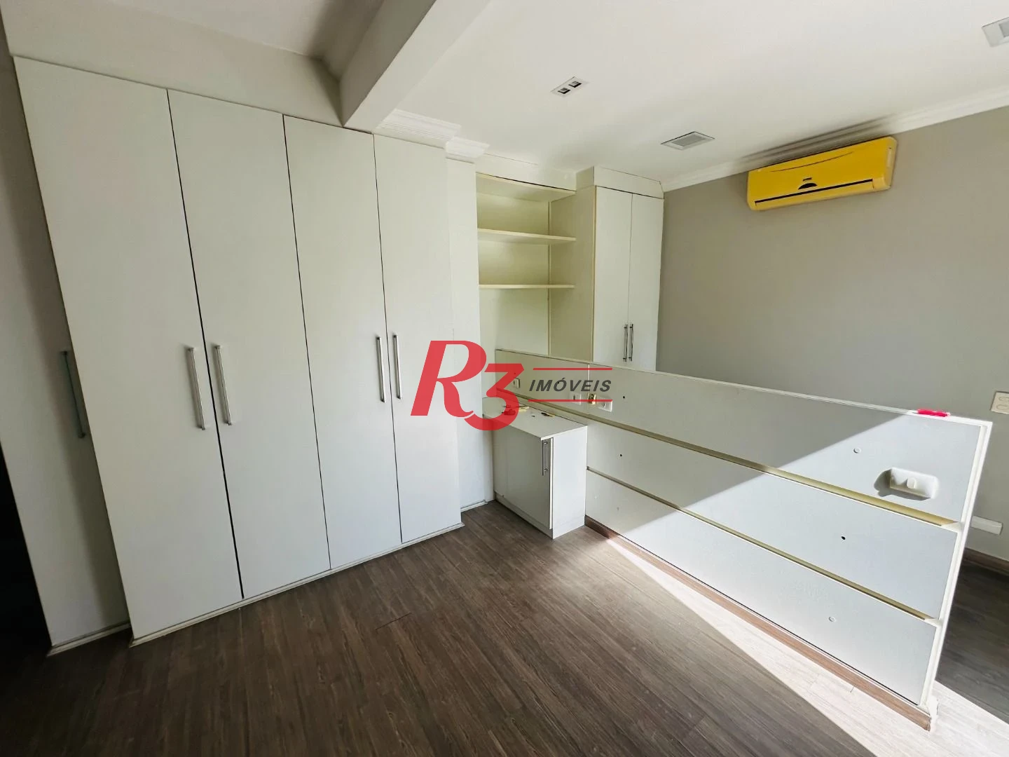 Casa com 5 dormitórios à venda, 400 m² por R$ 1.800.000,00 - Boqueirão - Santos/SP