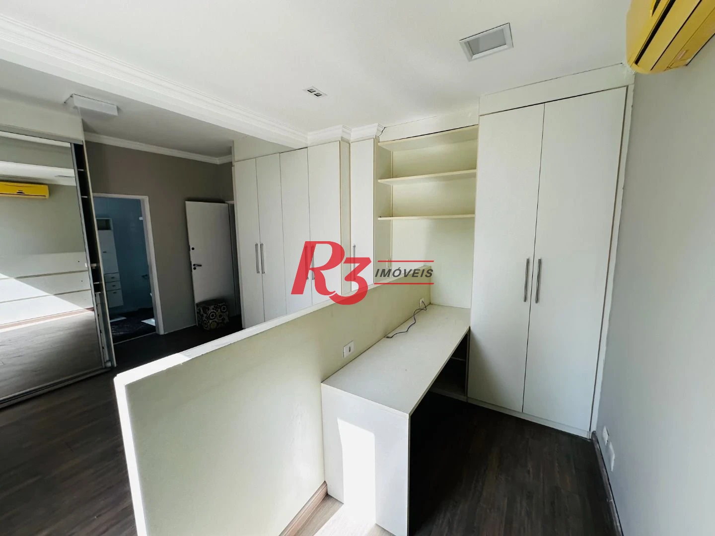 Casa com 5 dormitórios à venda, 400 m² por R$ 1.800.000,00 - Boqueirão - Santos/SP