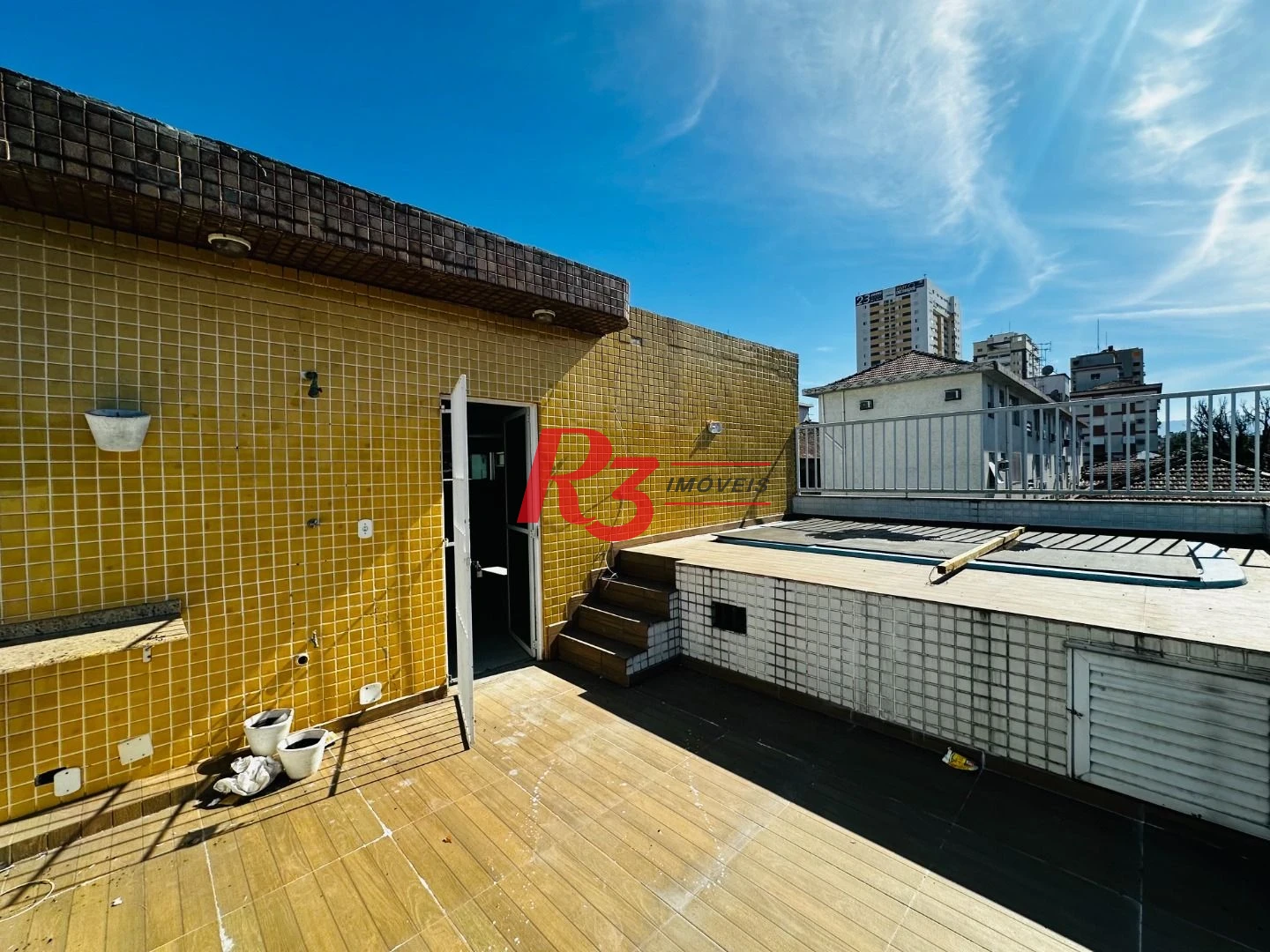 Casa com 5 dormitórios à venda, 400 m² por R$ 1.800.000,00 - Boqueirão - Santos/SP