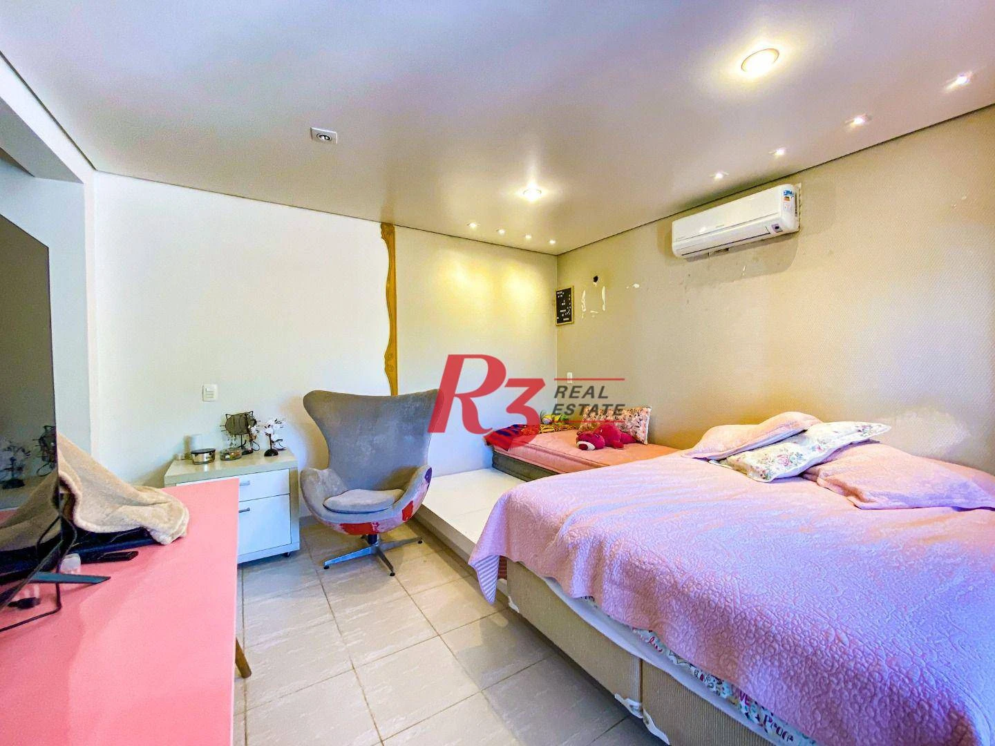 Maravilhosa casa com 6 dormitórios à venda, 704 m² - Morro Santa Terezinha - Santos/SP