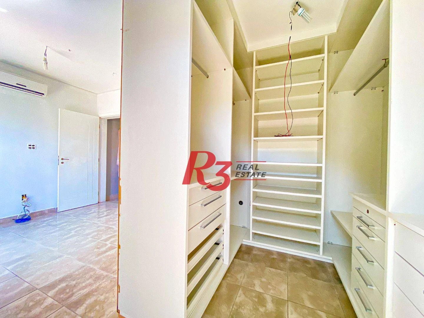 Maravilhosa casa com 6 dormitórios à venda, 704 m² - Morro Santa Terezinha - Santos/SP