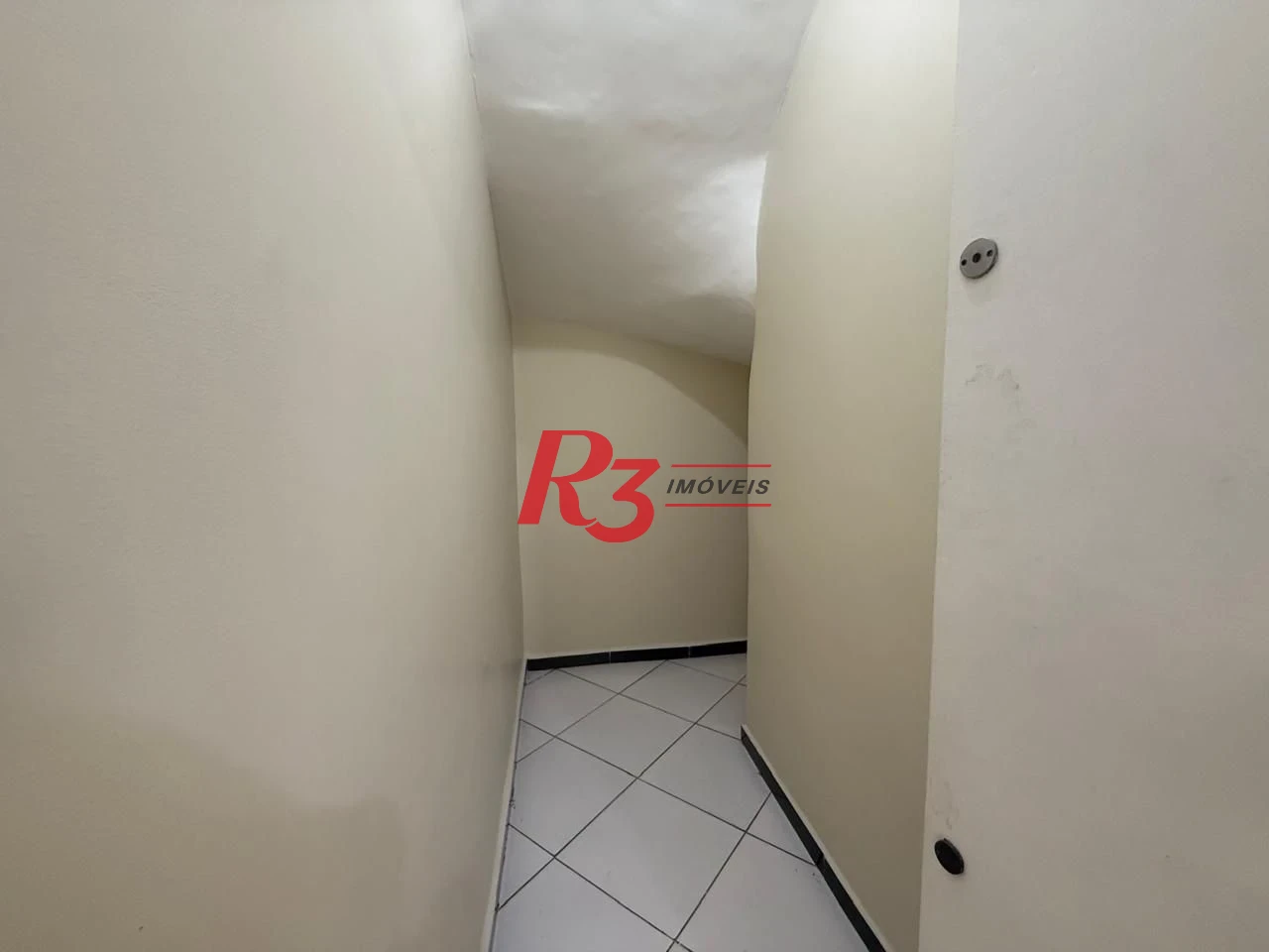 Galpão para alugar, 800 m² por R$ 25.907,00/mês - Macuco - Santos/SP