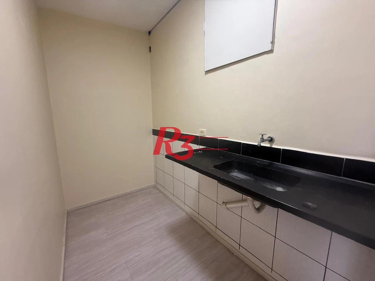 Galpão para alugar, 800 m² por R$ 25.907,00/mês - Macuco - Santos/SP