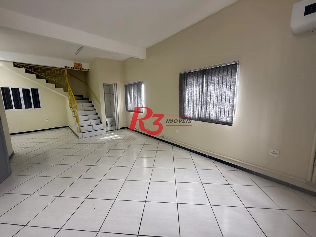 Galpão para alugar, 800 m² por R$ 25.907,00/mês - Macuco - Santos/SP