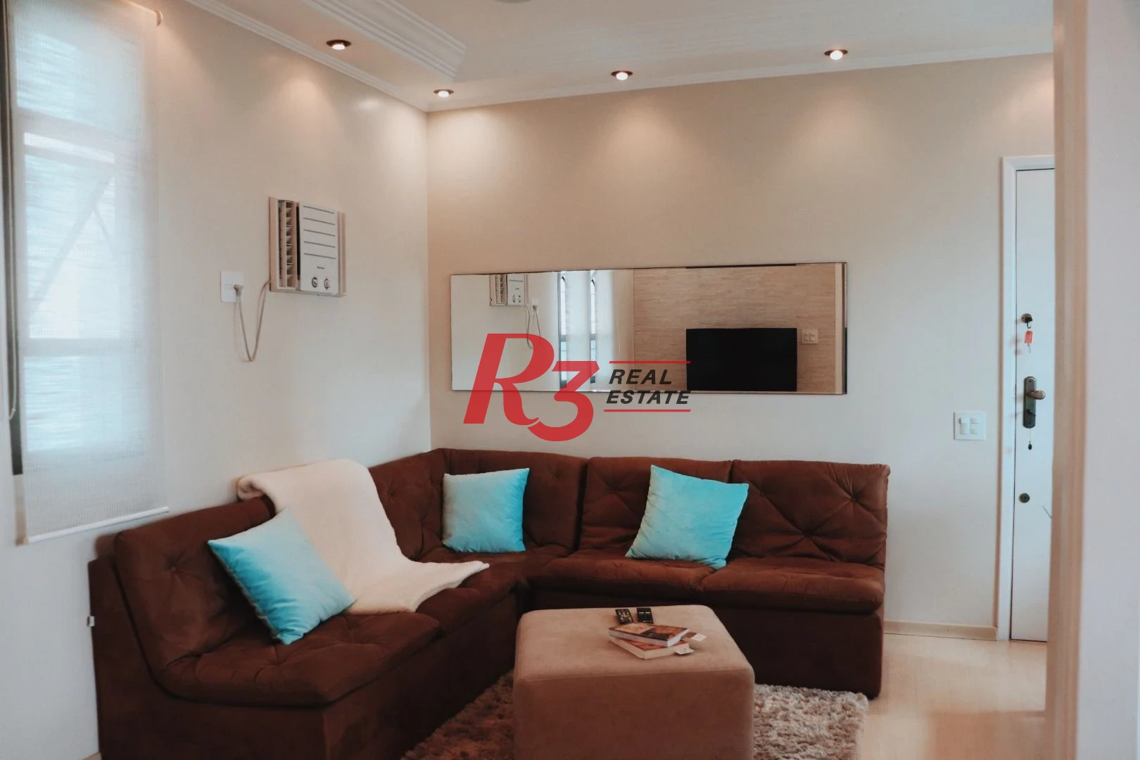 Apartamento com 2 dormitórios à venda, 58 m² por R$ 360.000,00 - Centro - São Vicente/SP