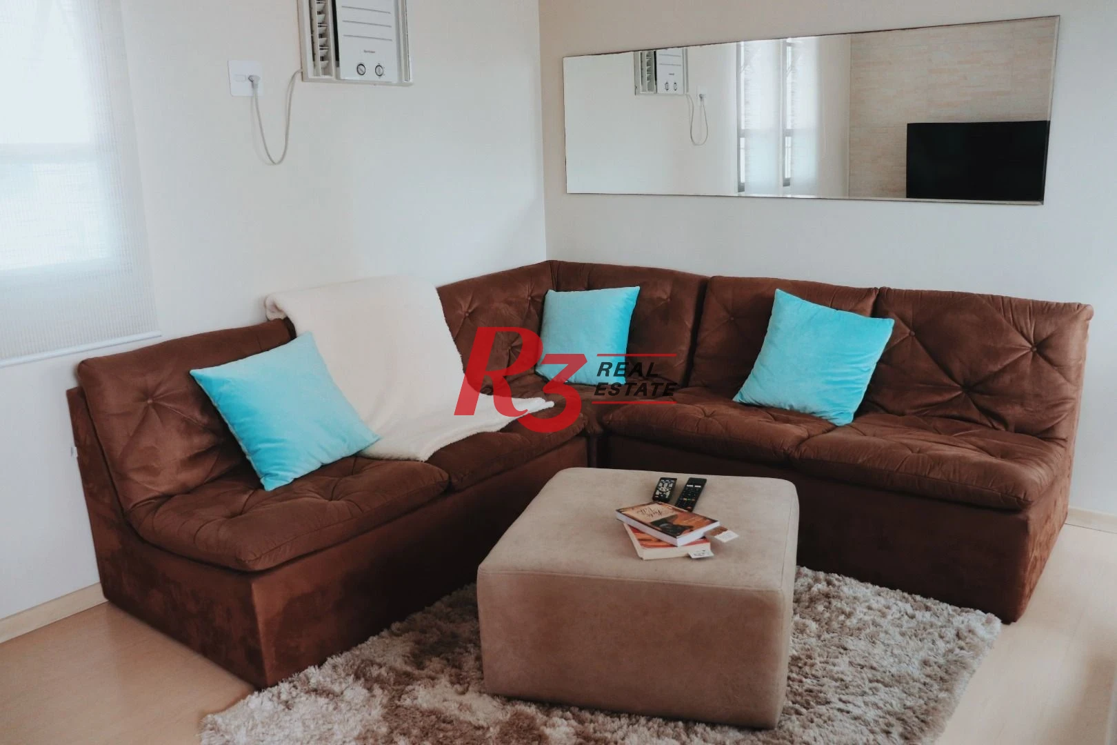 Apartamento com 2 dormitórios à venda, 58 m² por R$ 360.000,00 - Centro - São Vicente/SP