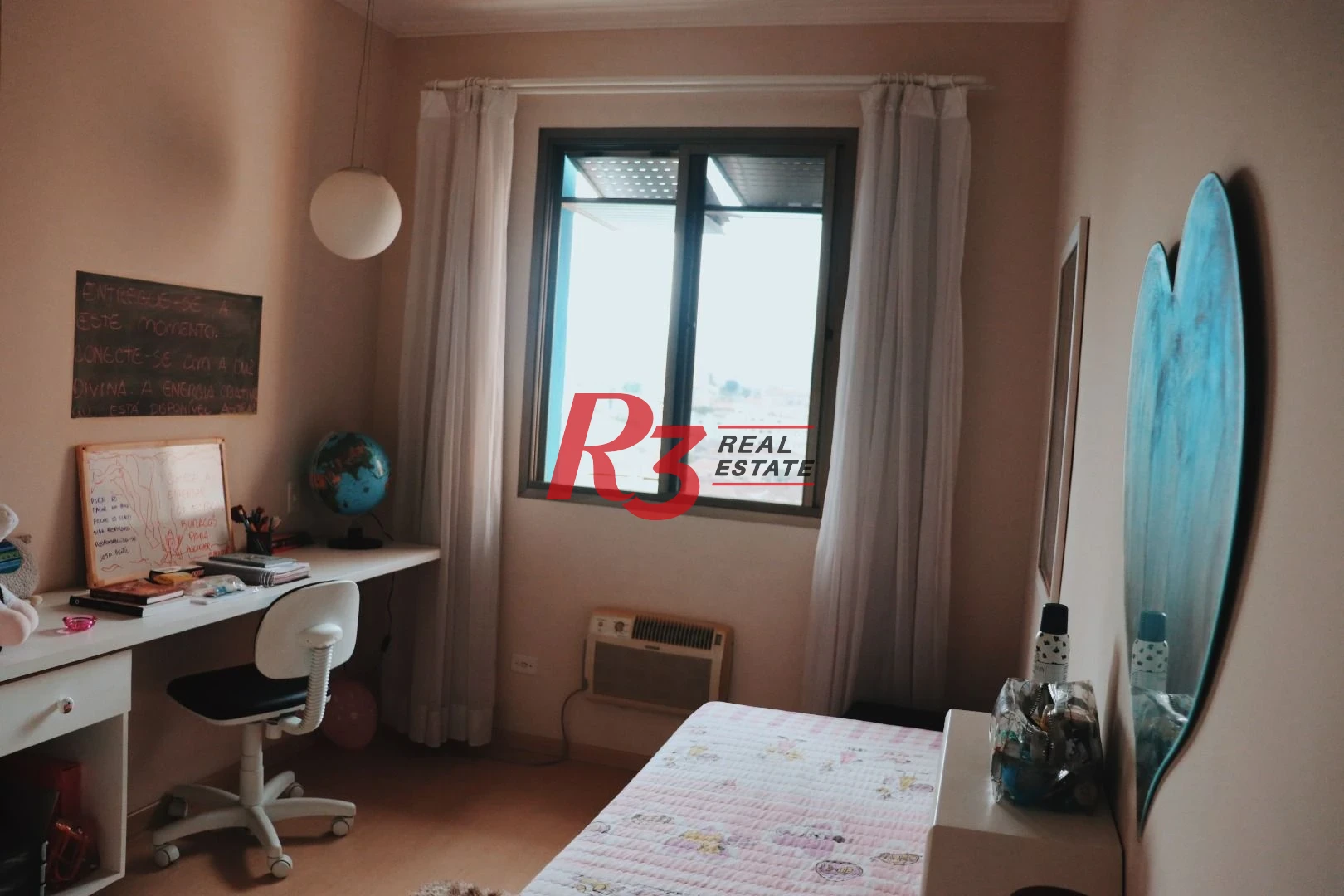 Apartamento com 2 dormitórios à venda, 58 m² por R$ 360.000,00 - Centro - São Vicente/SP