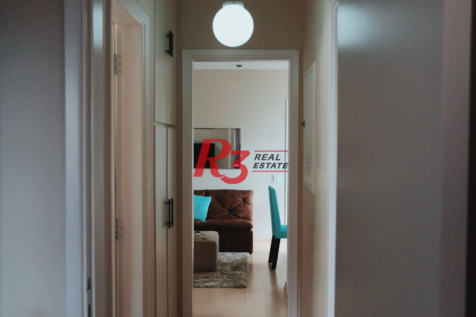 Apartamento com 2 dormitórios à venda, 58 m² por R$ 360.000,00 - Centro - São Vicente/SP