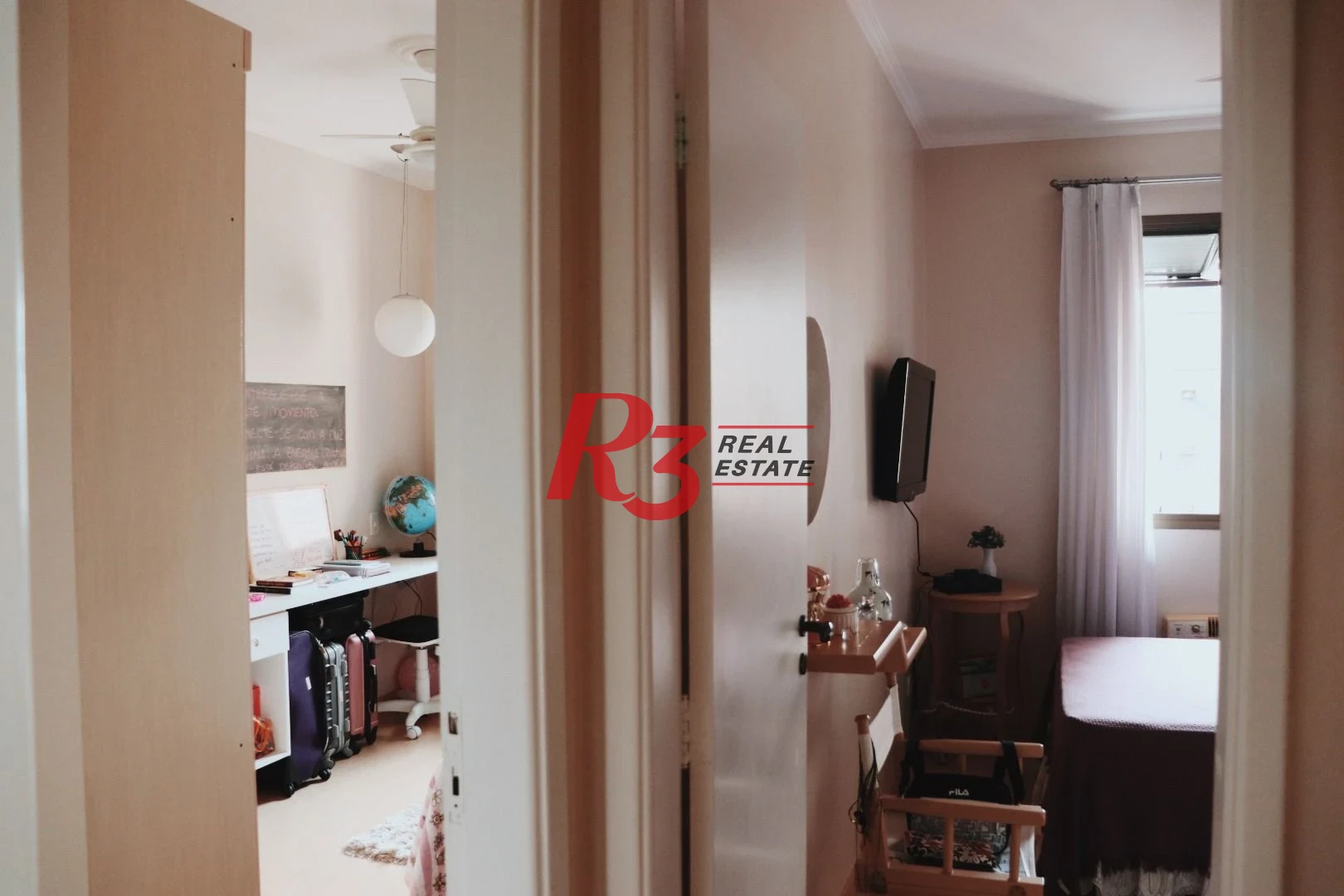 Apartamento com 2 dormitórios à venda, 58 m² por R$ 360.000,00 - Centro - São Vicente/SP