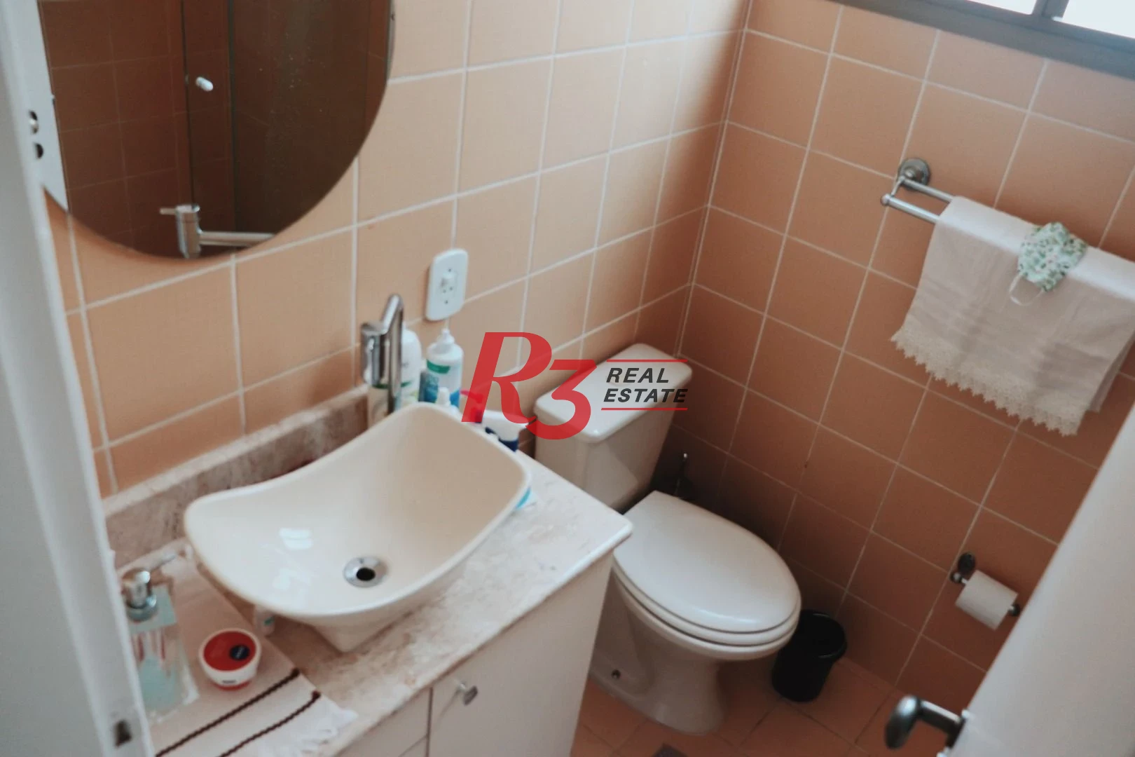 Apartamento com 2 dormitórios à venda, 58 m² por R$ 360.000,00 - Centro - São Vicente/SP