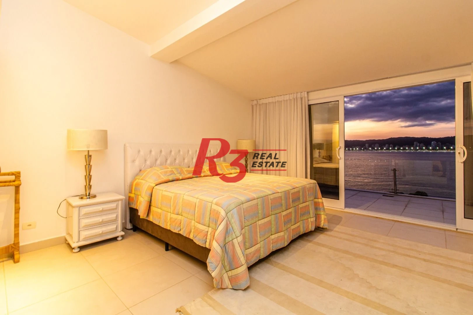 Apartamento Duplex para alugar, 292 m² por R$ 27.360,61/mês - Loteamento João Batista Julião - Guarujá/SP