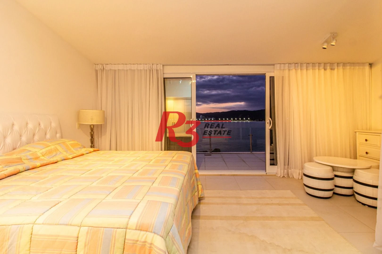 Apartamento Duplex para alugar, 292 m² por R$ 27.360,61/mês - Loteamento João Batista Julião - Guarujá/SP