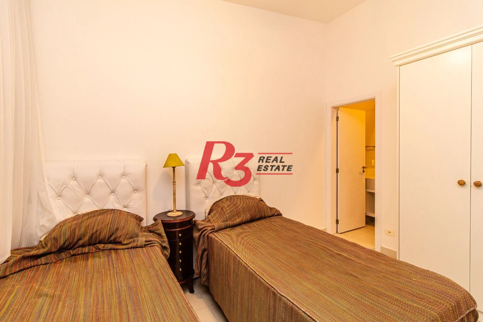 Apartamento Duplex para alugar, 292 m² por R$ 27.360,61/mês - Loteamento João Batista Julião - Guarujá/SP