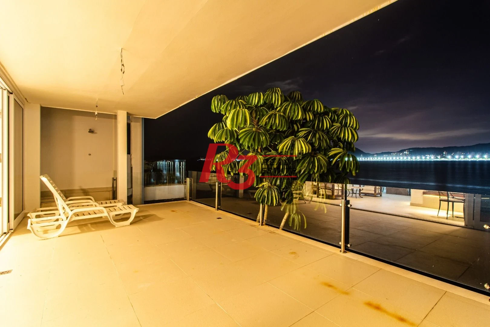 Apartamento Duplex para alugar, 292 m² por R$ 27.360,61/mês - Loteamento João Batista Julião - Guarujá/SP