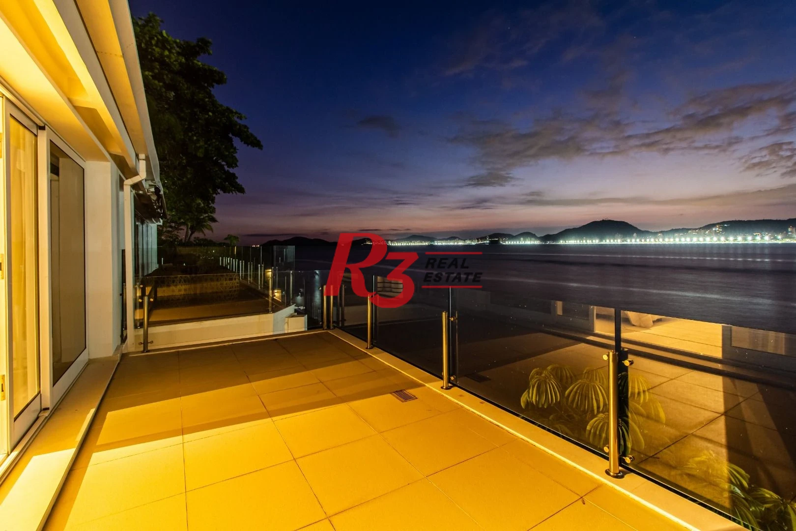 Apartamento Duplex para alugar, 292 m² por R$ 27.360,61/mês - Loteamento João Batista Julião - Guarujá/SP