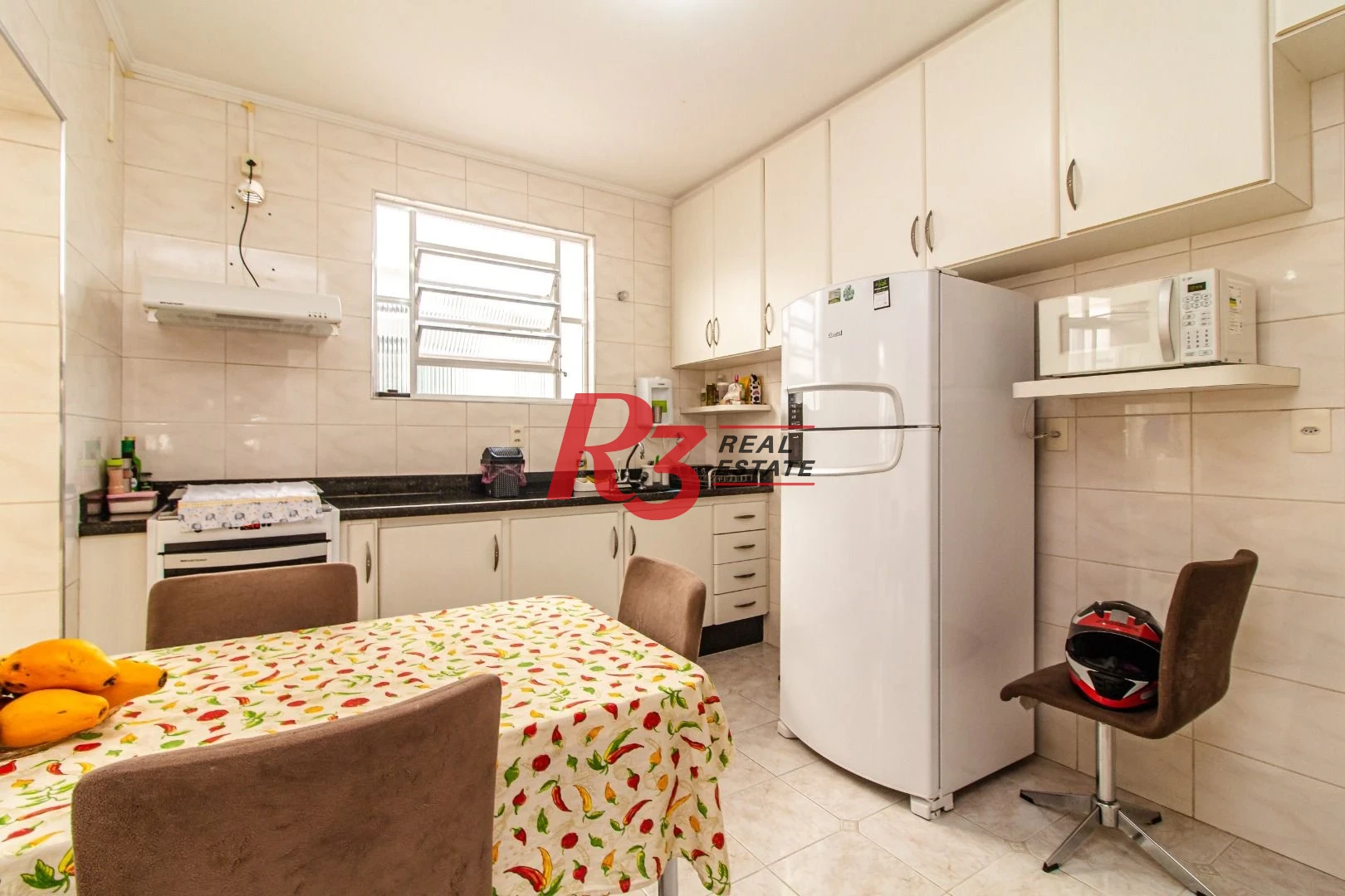 Apartamento com 2 dormitórios à venda, 75 m² por R$ 410.000,00 - Boqueirão - Santos/SP