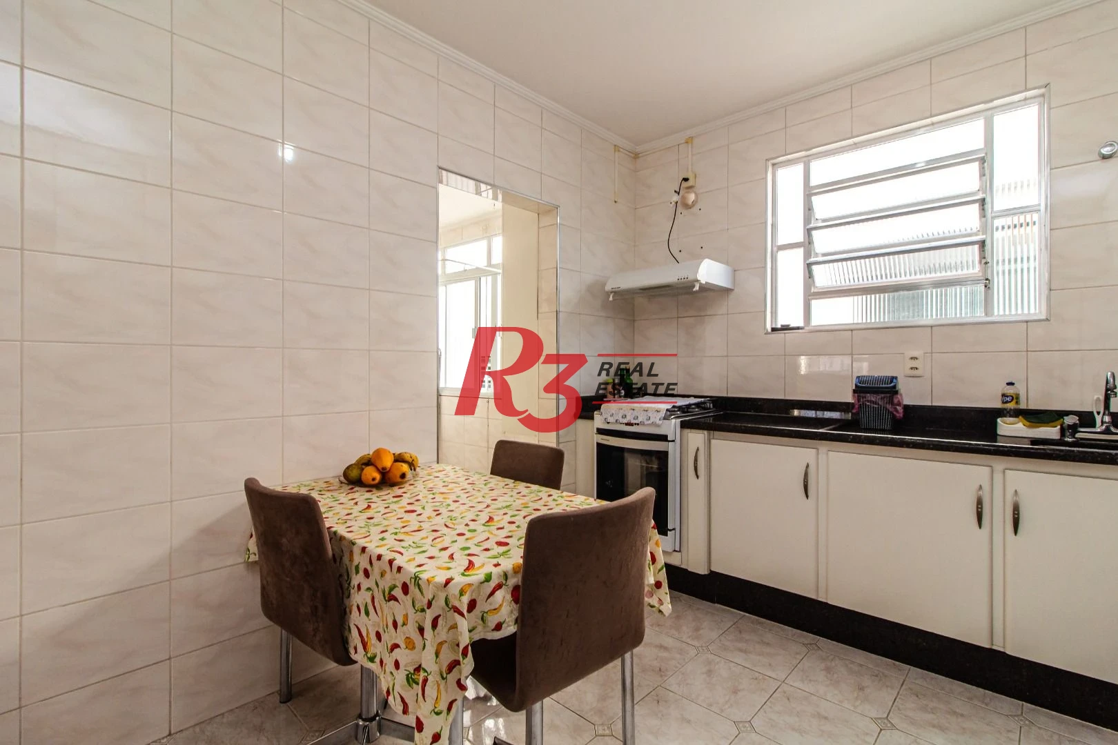 Apartamento com 2 dormitórios à venda, 75 m² por R$ 410.000,00 - Boqueirão - Santos/SP