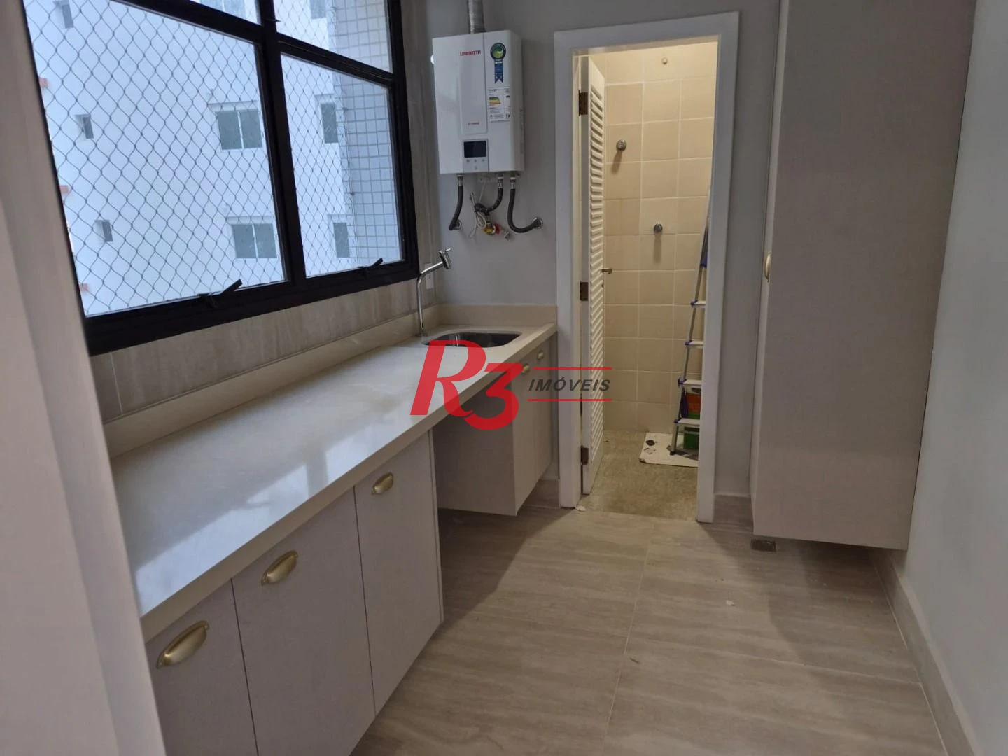 Apartamento com 3 dormitórios à venda, 143 m² por R$ 1.850.000,00 - Aparecida - Santos/SP