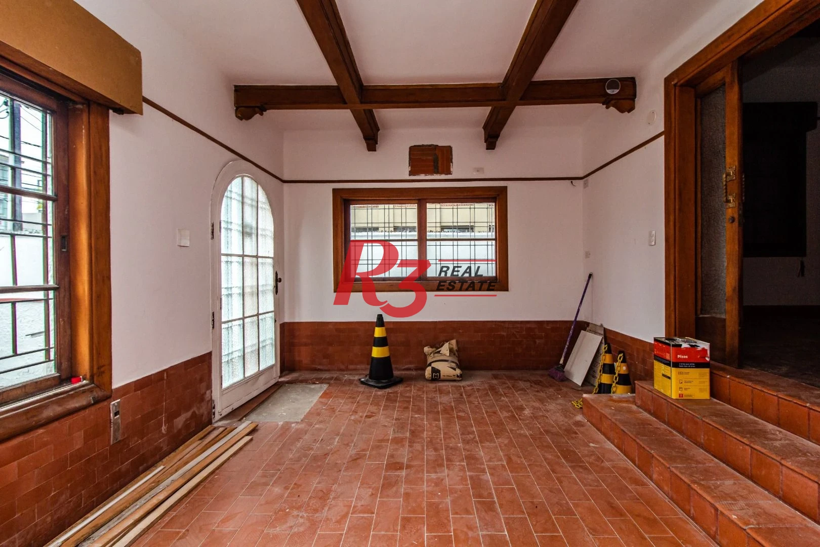 Casa Comercial para alugar - Encruzilhada - Santos/SP