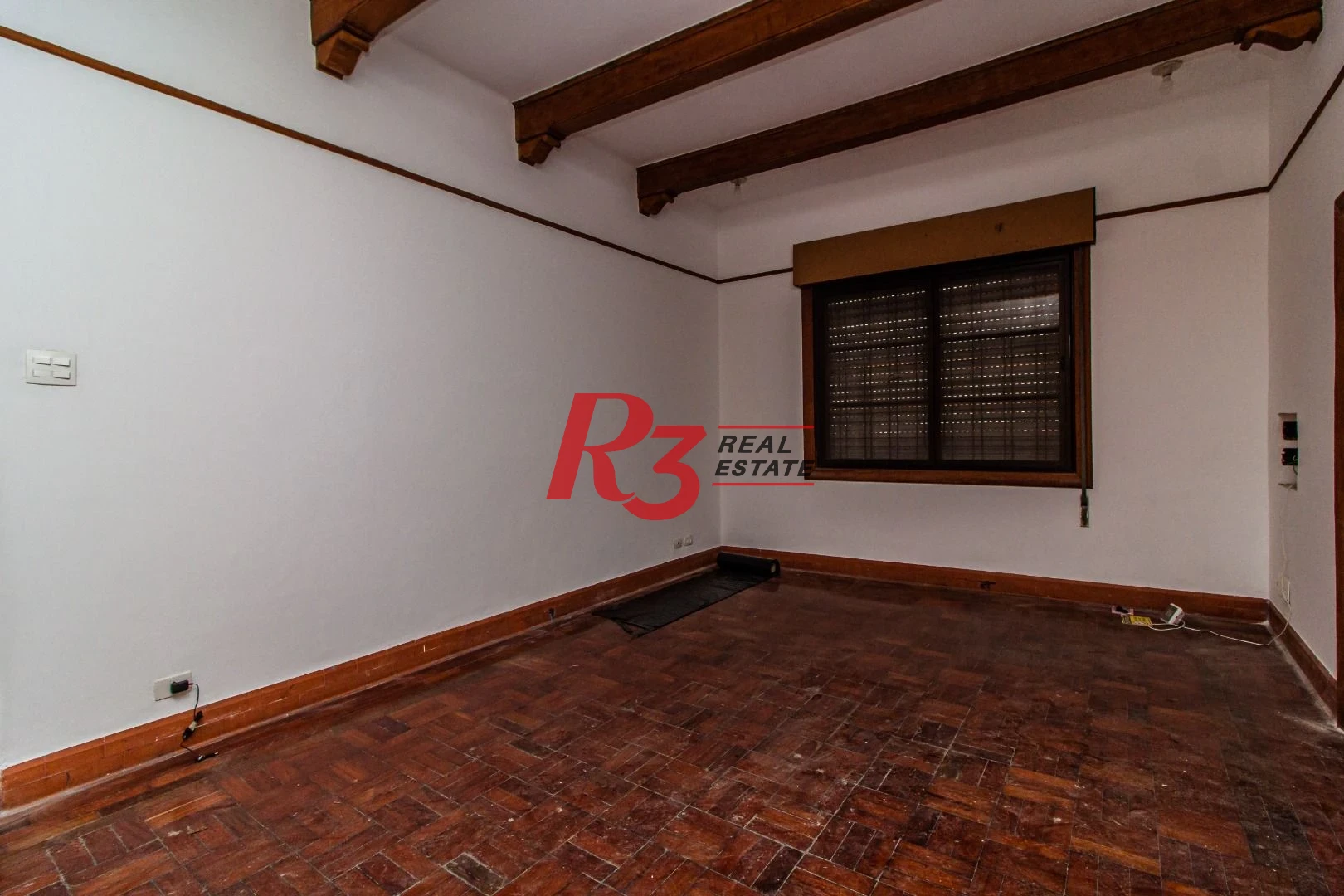 Casa Comercial para alugar - Encruzilhada - Santos/SP