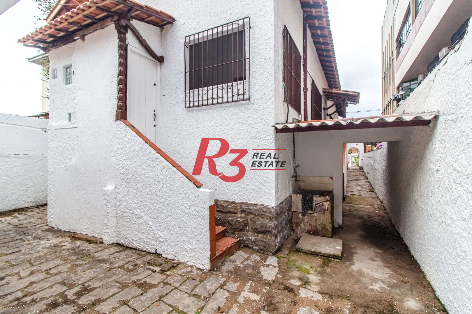 Casa Comercial para alugar - Encruzilhada - Santos/SP