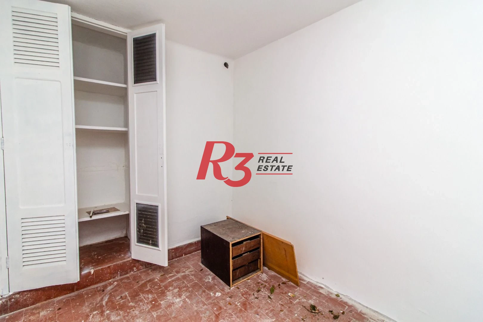 Casa Comercial para alugar - Encruzilhada - Santos/SP