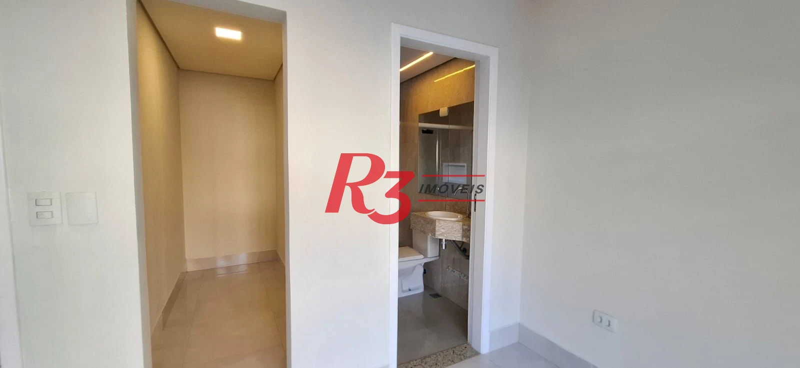Casa com 4 dormitórios, 380 m2 - venda por R$ 1.590.000 ou aluguel por R$ 12.818 - Embaré - Santos/SP
