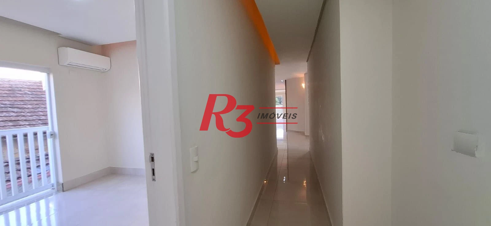 Casa com 4 dormitórios, 380 m2 - venda por R$ 1.590.000 ou aluguel por R$ 12.818 - Embaré - Santos/SP