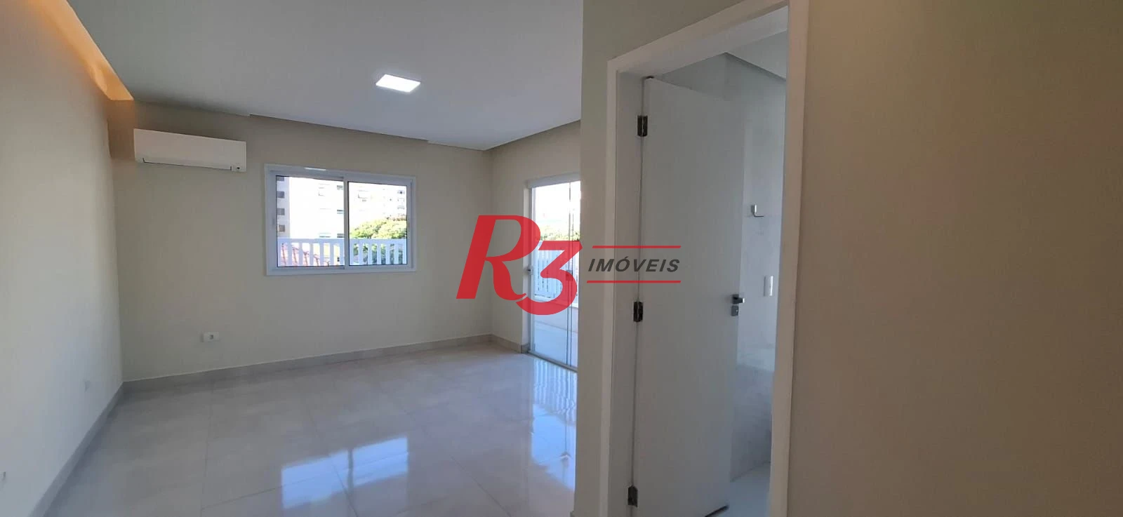 Casa com 4 dormitórios, 380 m2 - venda por R$ 1.590.000 ou aluguel por R$ 12.818 - Embaré - Santos/SP