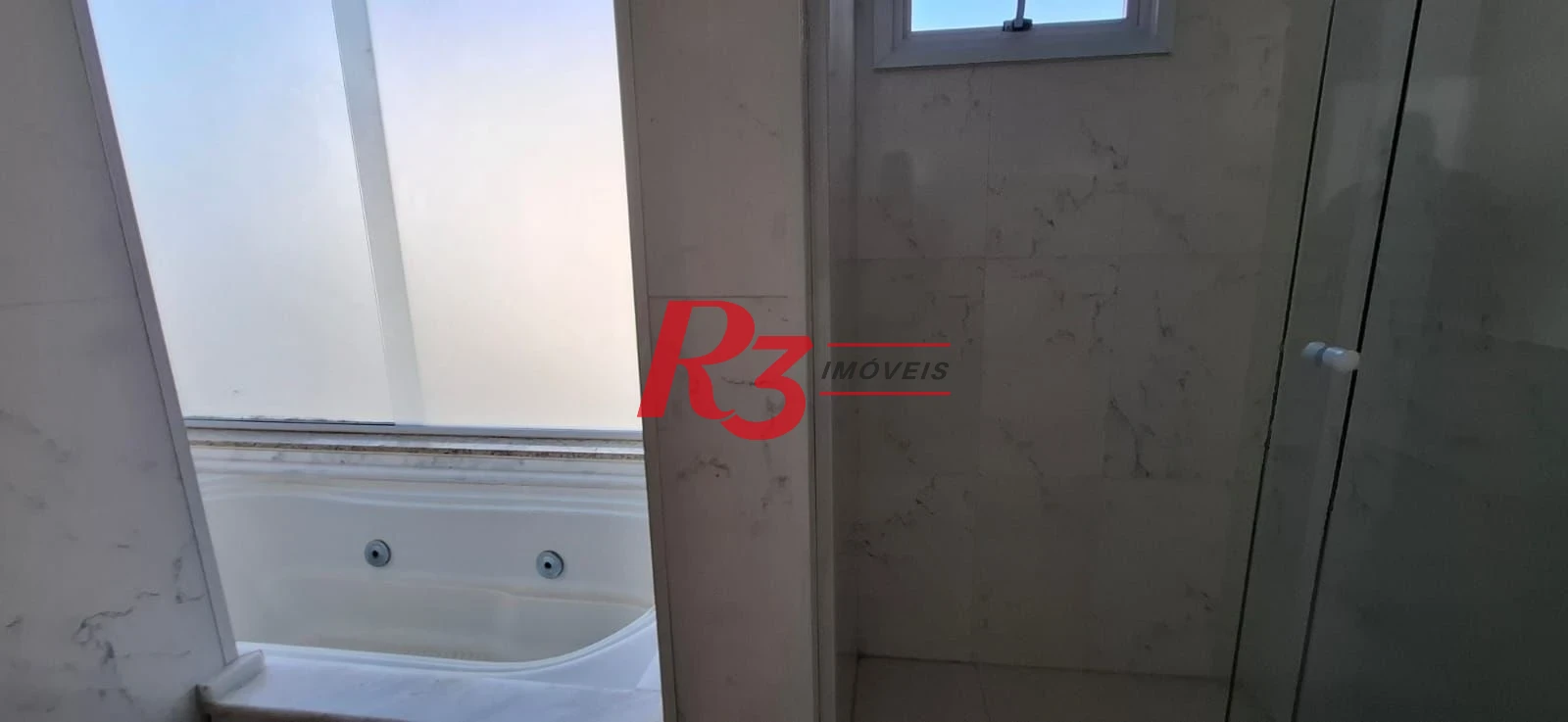 Casa com 4 dormitórios, 380 m2 - venda por R$ 1.590.000 ou aluguel por R$ 12.818 - Embaré - Santos/SP