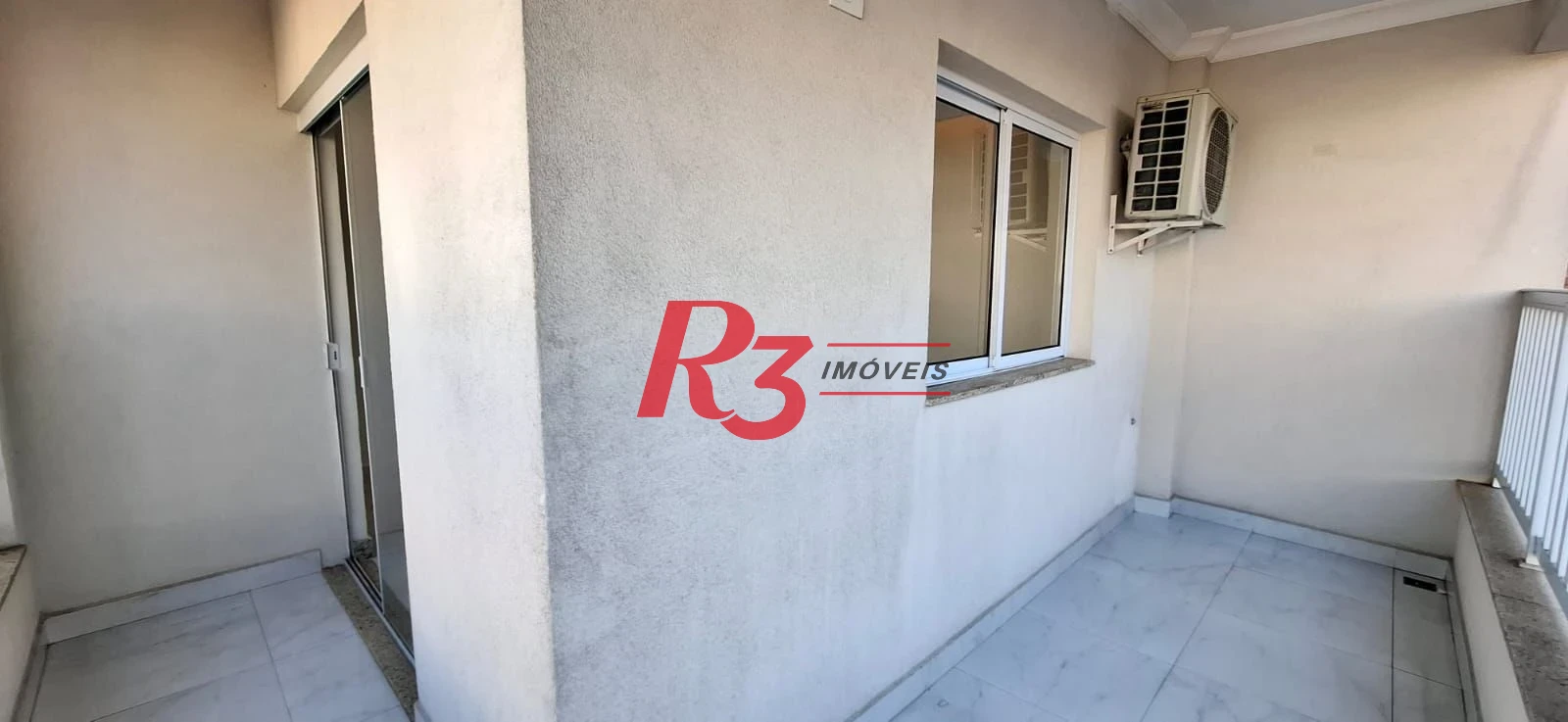 Casa com 4 dormitórios, 380 m2 - venda por R$ 1.590.000 ou aluguel por R$ 12.818 - Embaré - Santos/SP