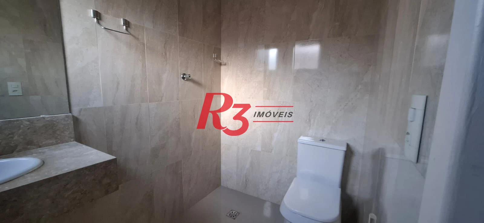 Casa com 4 dormitórios, 380 m2 - venda por R$ 1.590.000 ou aluguel por R$ 12.818 - Embaré - Santos/SP
