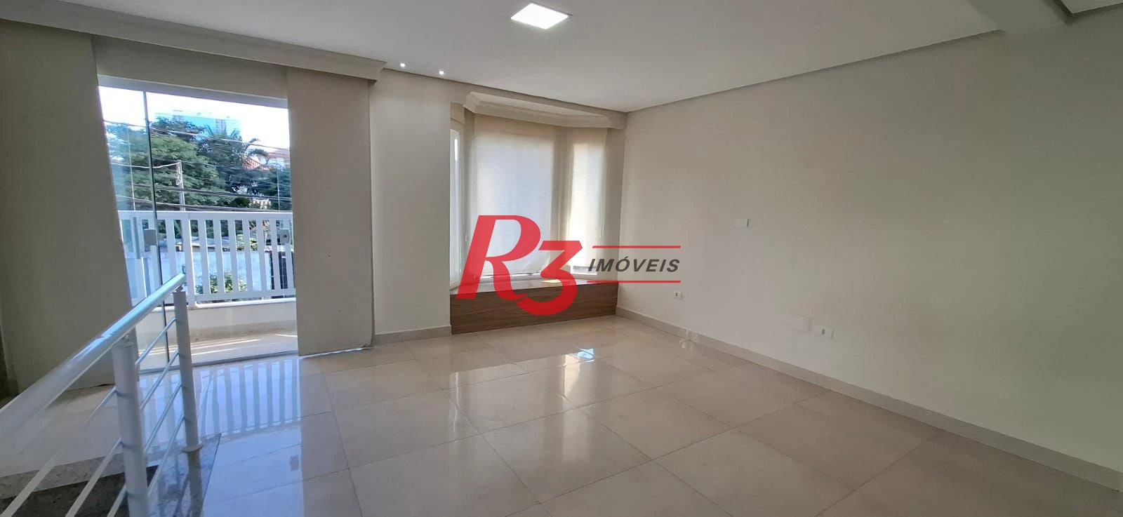 Casa com 4 dormitórios, 380 m2 - venda por R$ 1.590.000 ou aluguel por R$ 12.818 - Embaré - Santos/SP