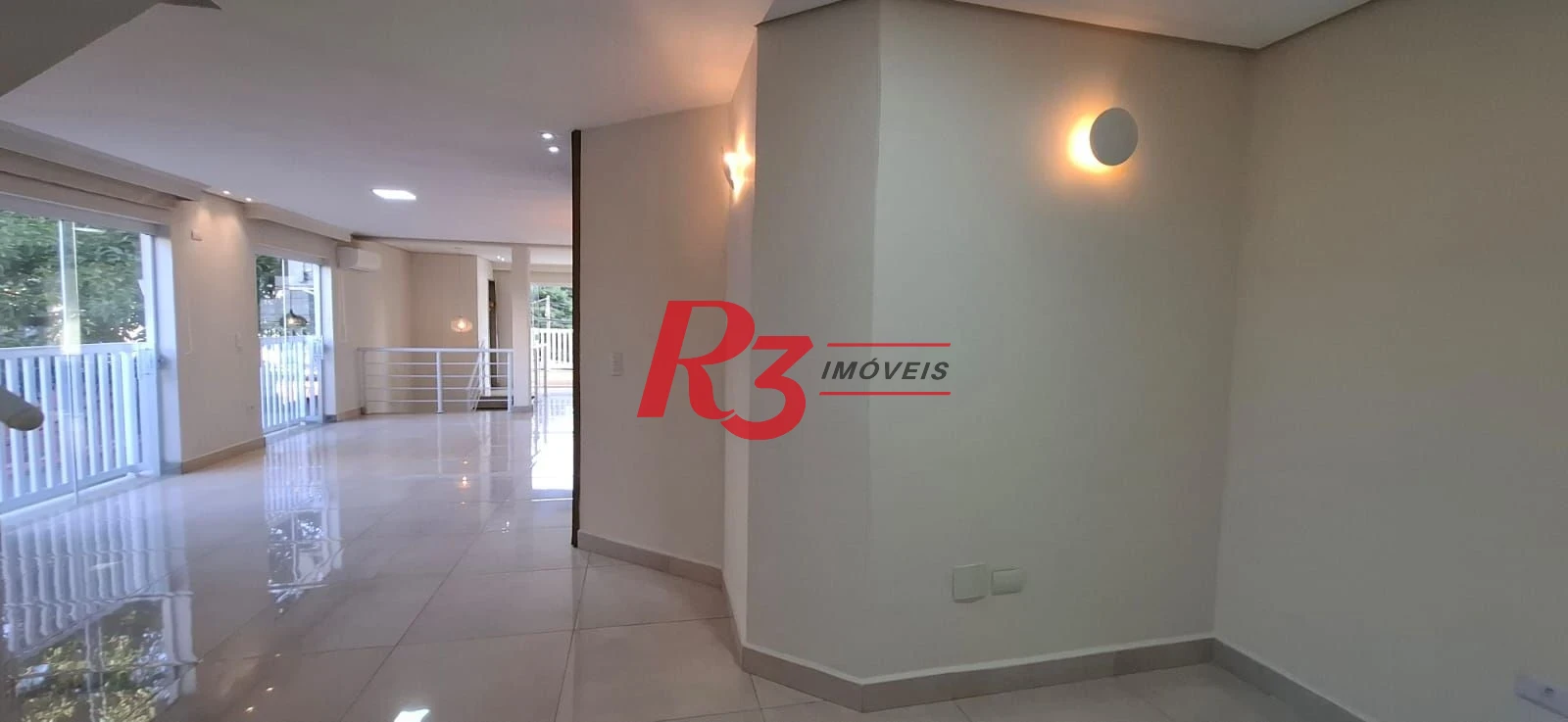 Casa com 4 dormitórios, 380 m2 - venda por R$ 1.590.000 ou aluguel por R$ 12.818 - Embaré - Santos/SP