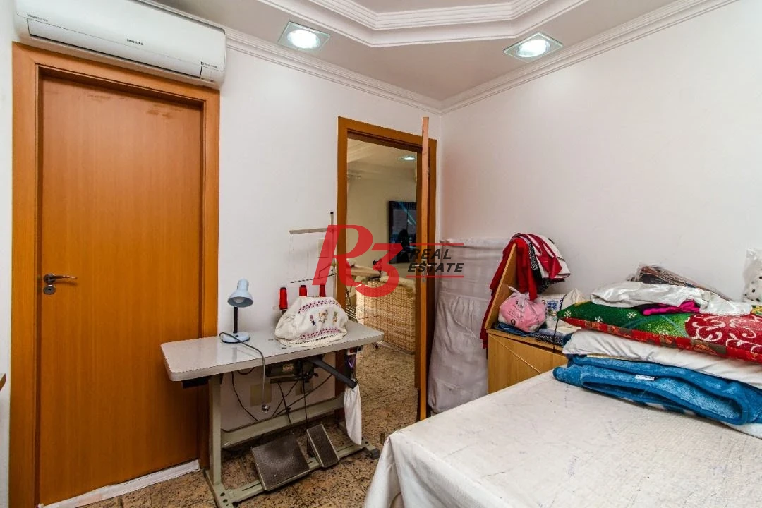Sobrado com 5 dormitórios à venda, 267 m² por R$ 1.600.000,00 - Embaré - Santos/SP