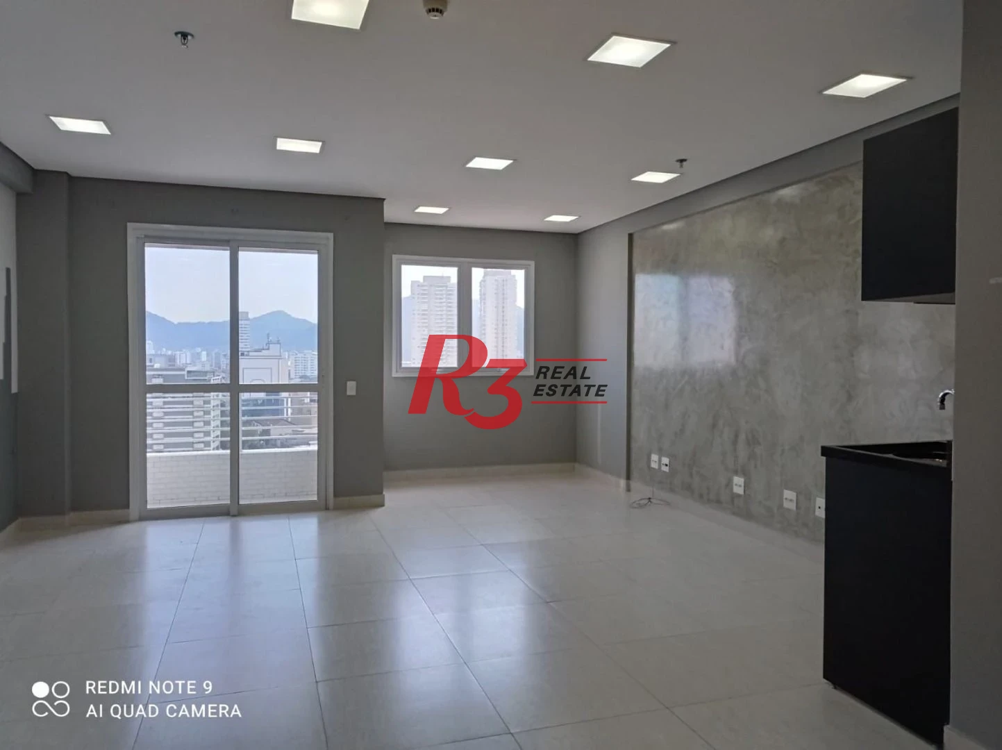Sala para alugar, 42 m² por R$ 3.000,00 - Vila Matias - Santos/SP
