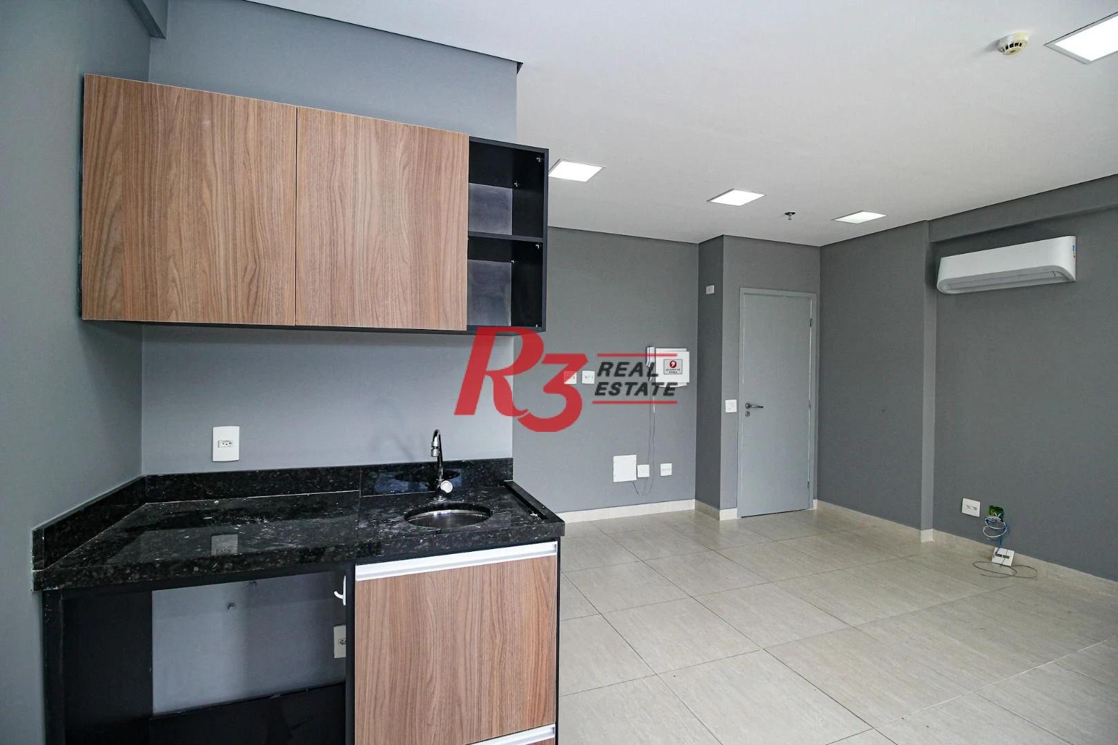 Sala para alugar, 42 m² por R$ 3.600,02 - Vila Matias - Santos/SP