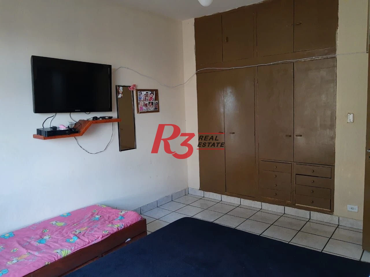 Apartamento com 2 dormitórios à venda, 70 m² por R$ 330.000,00 - Centro - São Vicente/SP