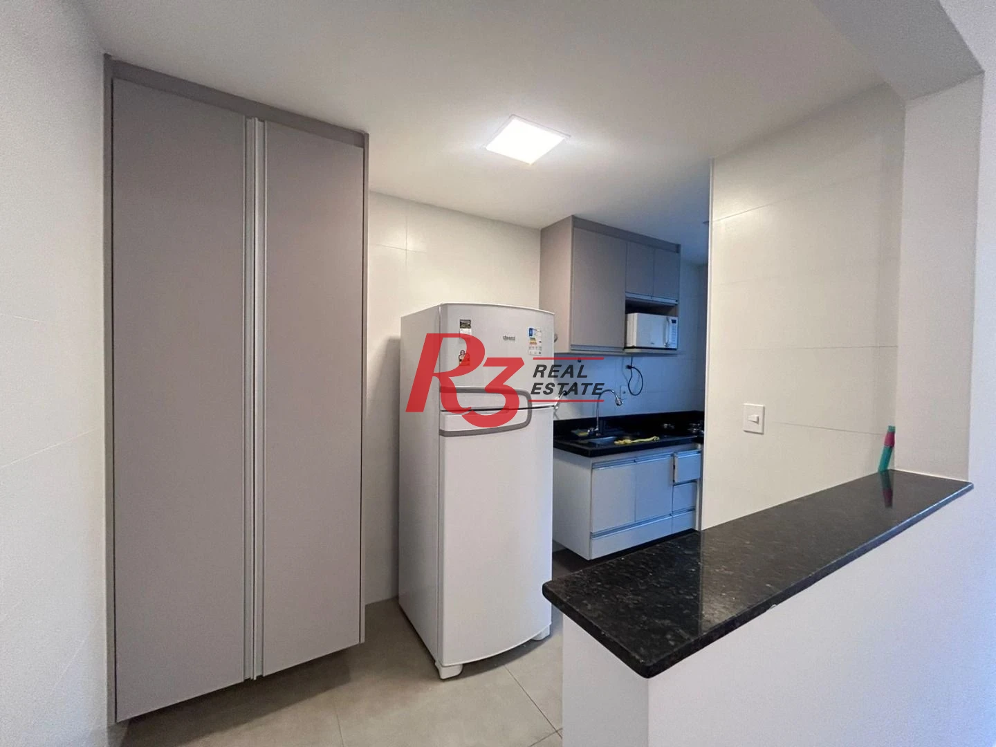 Apartamento com 2 dormitórios à venda, 58 m² por R$ 650.000,00 - Marapé - Santos/SP
