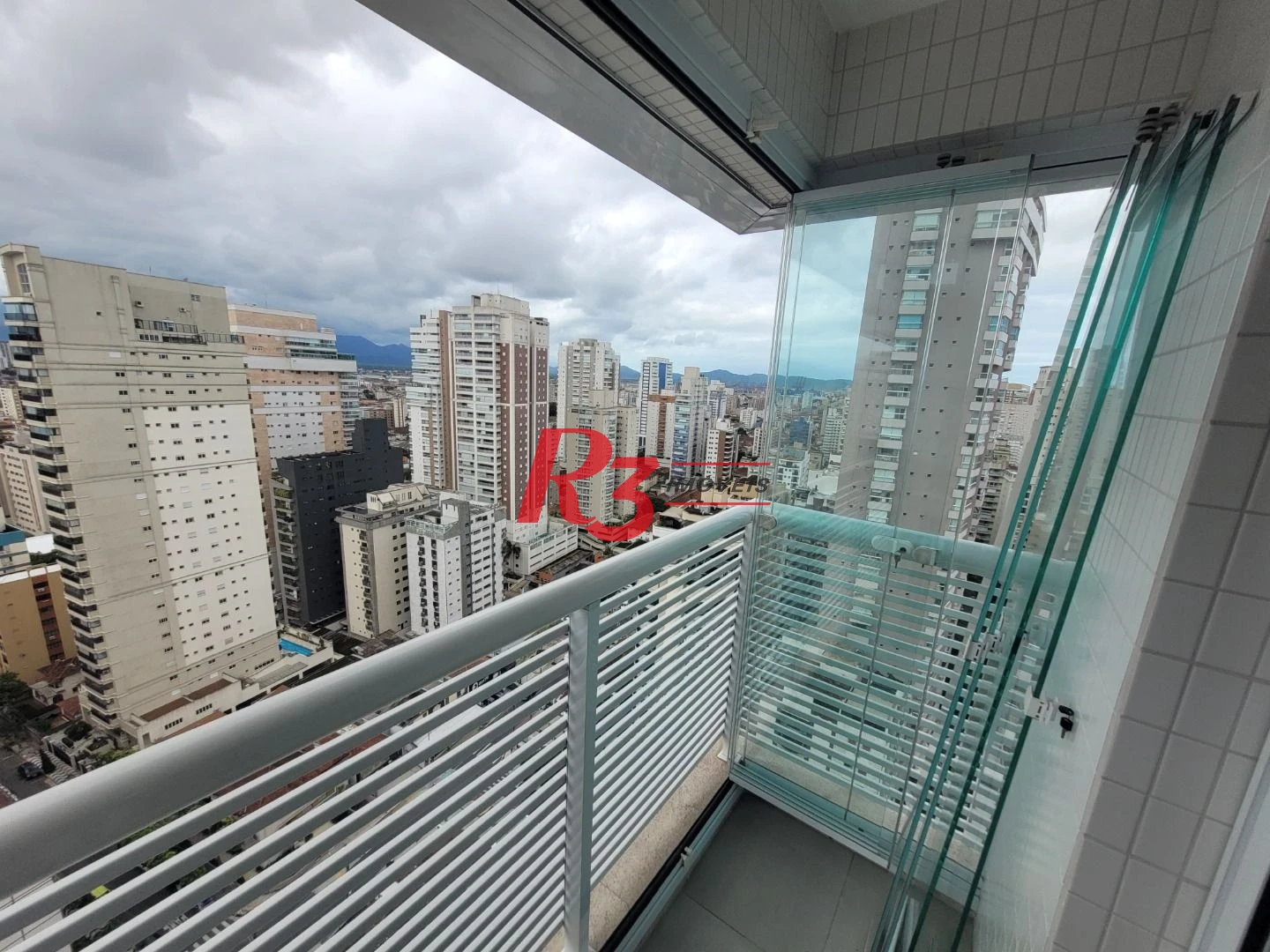 Apartamento com 3 dormitórios à venda, 143 m² por R$ 2.250.000,00 - Boqueirão - Santos/SP