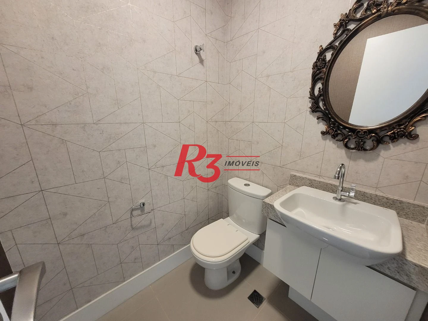 Apartamento com 3 dormitórios à venda, 143 m² por R$ 2.250.000,00 - Boqueirão - Santos/SP