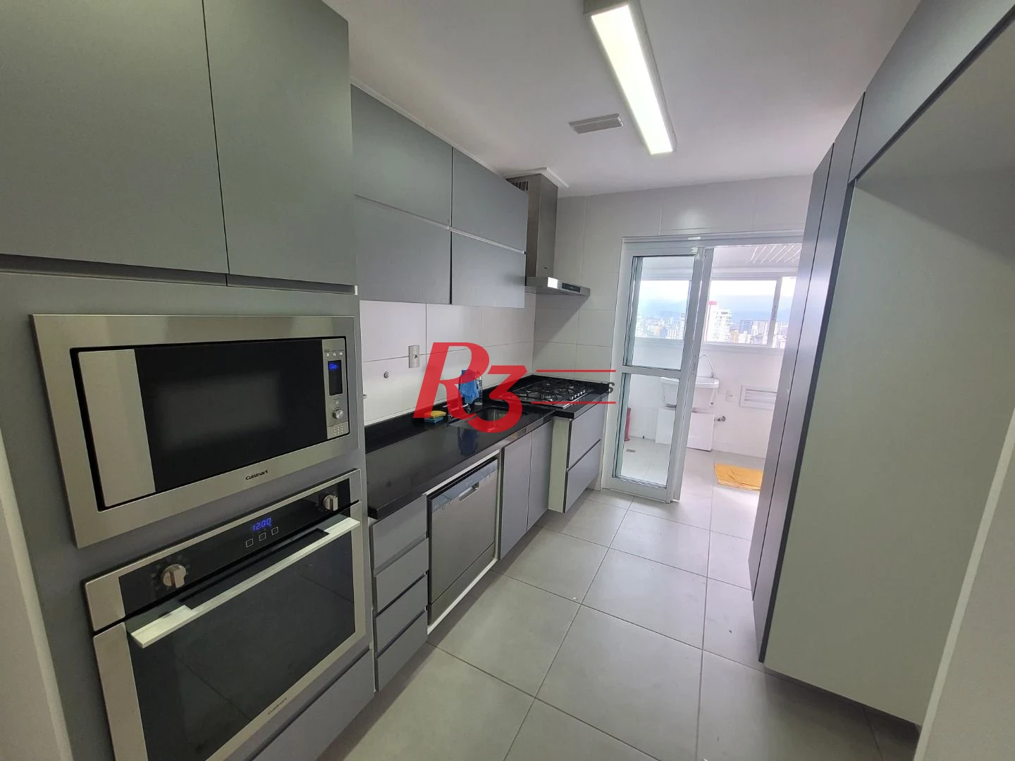 Apartamento com 3 dormitórios à venda, 143 m² por R$ 2.250.000,00 - Boqueirão - Santos/SP